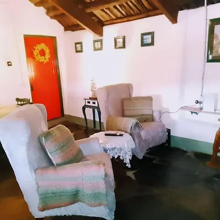 Holiday home Charming Thatched Holiday With Beach View Lettermacaward