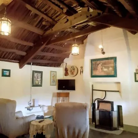 Holiday home Charming Thatched Holiday With Beach View *